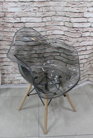 Серый кухонный стул