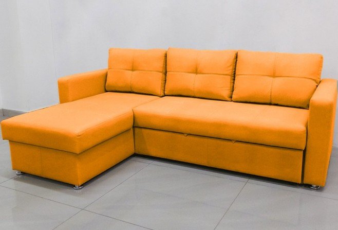 Угловой оранжевый диван