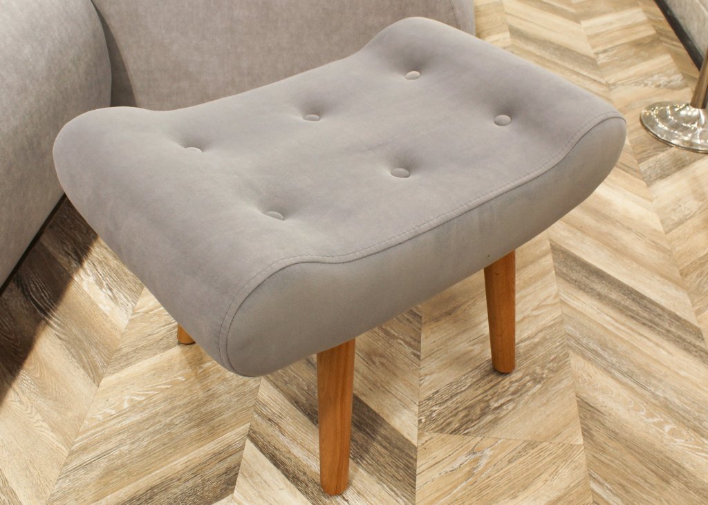 Манго Серый светлый велюр ножки бук пуф