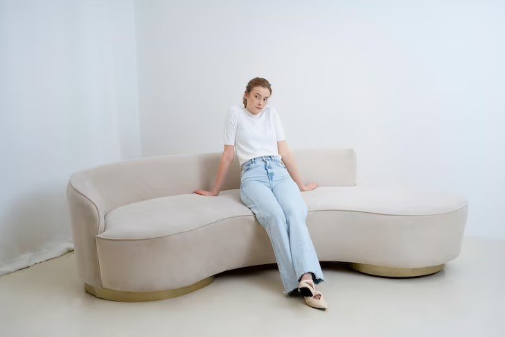 Современный диван без подлокотников