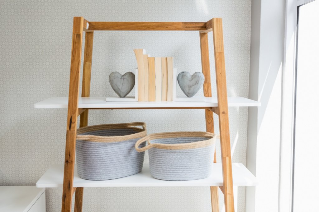 Для хранения нужно немного